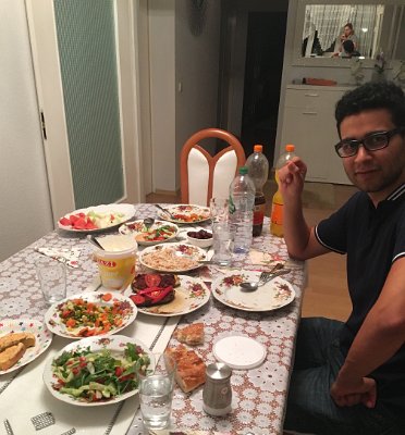 Tradiční večeře při oslavách Ramadánu